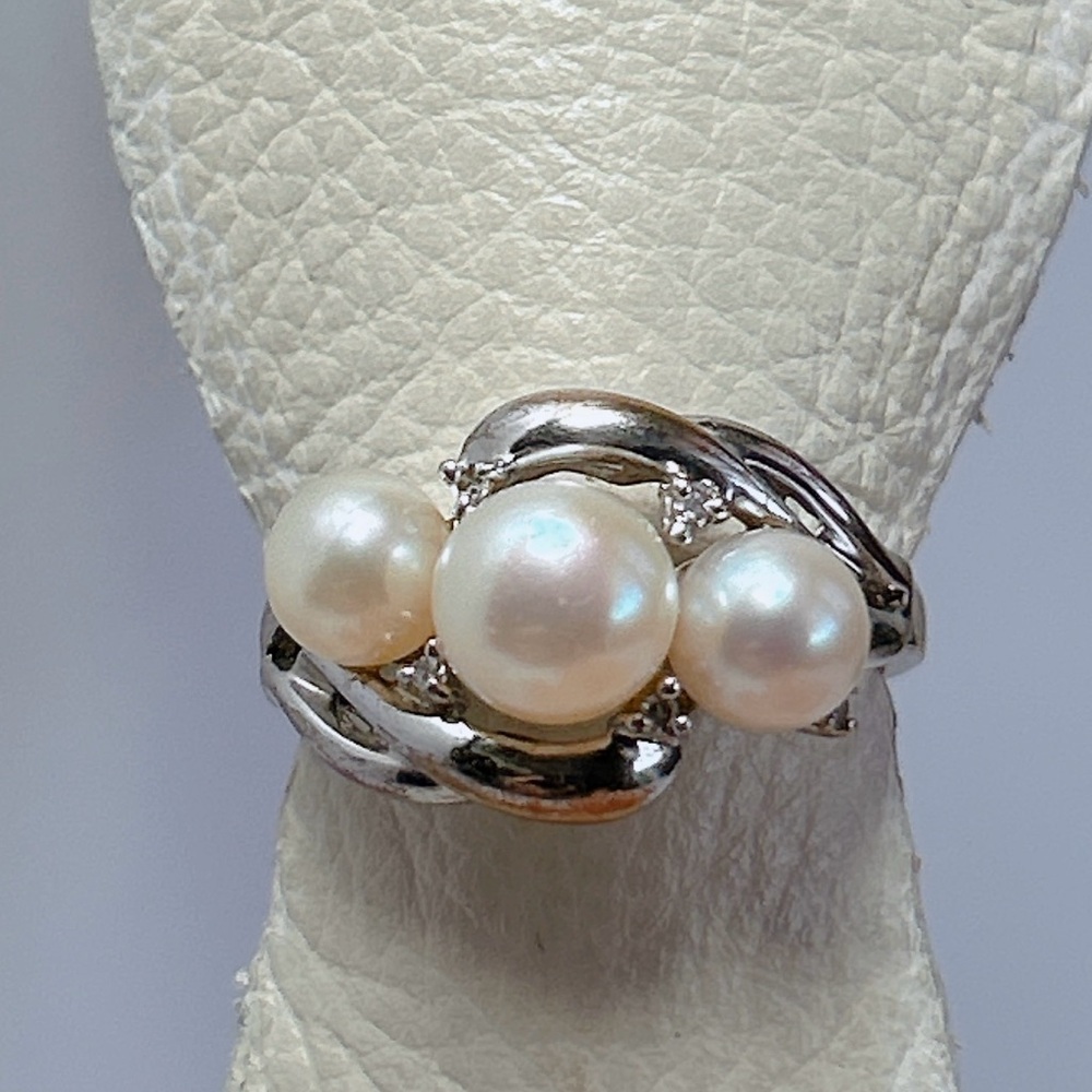 14k diamond pearl ring size 4.75
